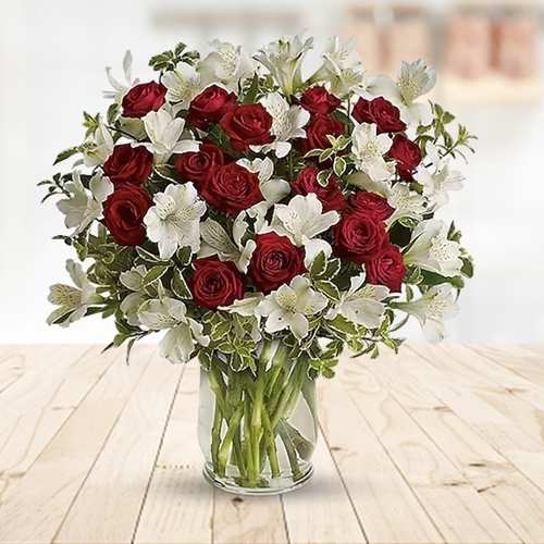 - Christmas Floral Vase Arrangement