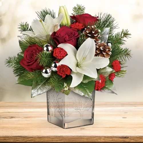 - Elegant Winter Lily & Rose Arrangement