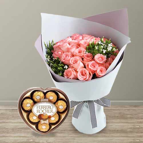 Valentine’s Day Pink Rose Bouquet With Chocolate