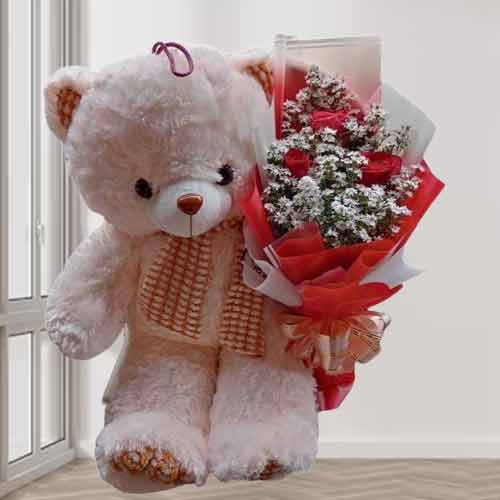 Valentine’s Day Flowers And Teddy Gift