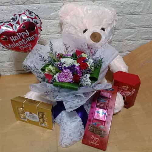 Valentine’s Day Gift Hamper Delivery