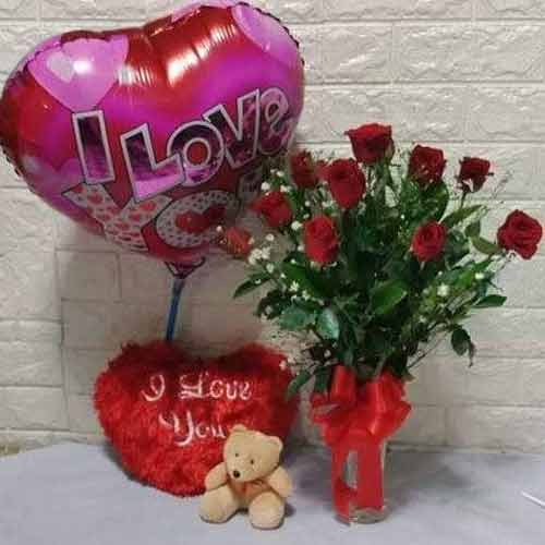 Valentines Rose And Gift Combo
